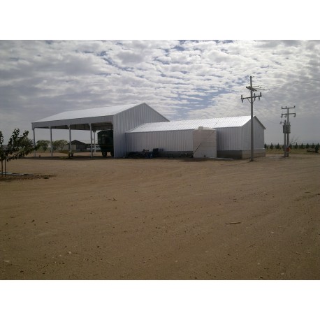 Bodega con tejaban de la orilla