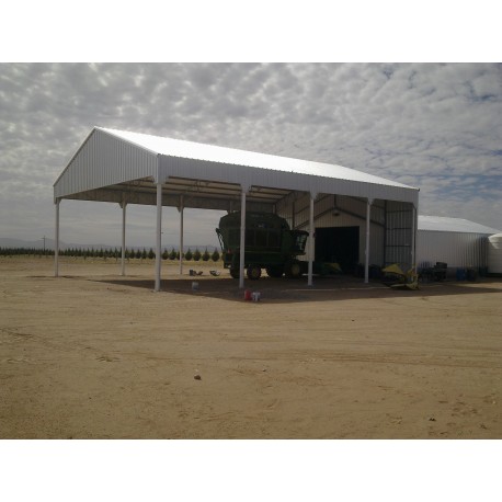 Bodega con tejaban de la orilla