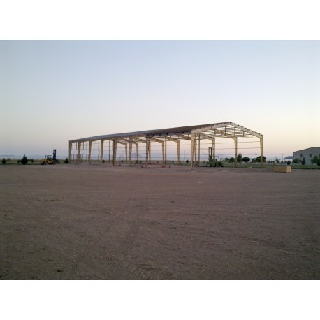 Bodega con tejaban de la orilla