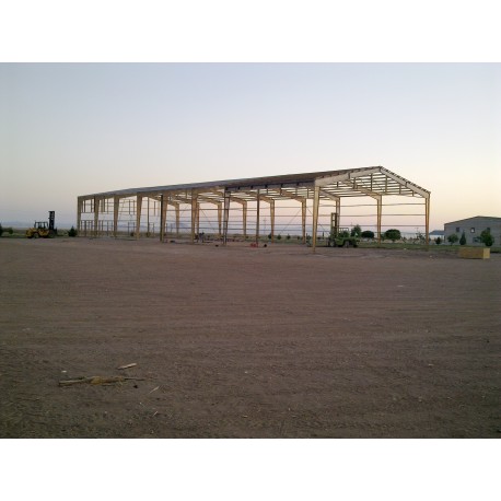Bodega con tejaban de la orilla