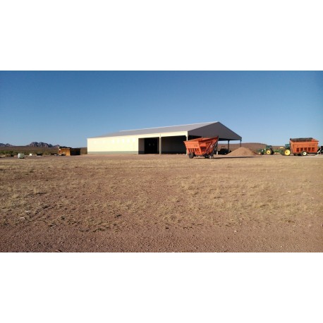 Bodega con tejaban de la orilla